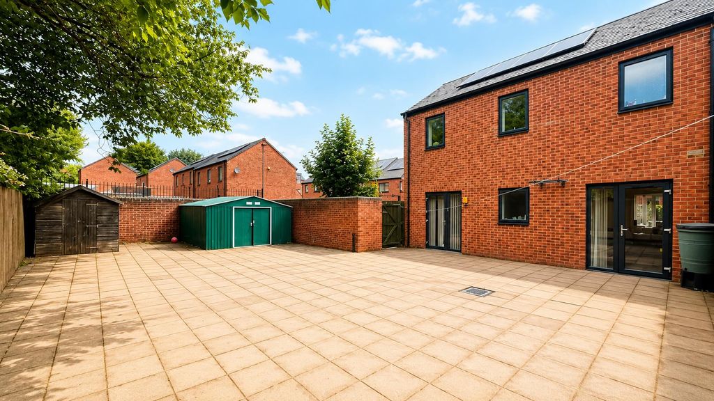 Property photo 3 of 11 3