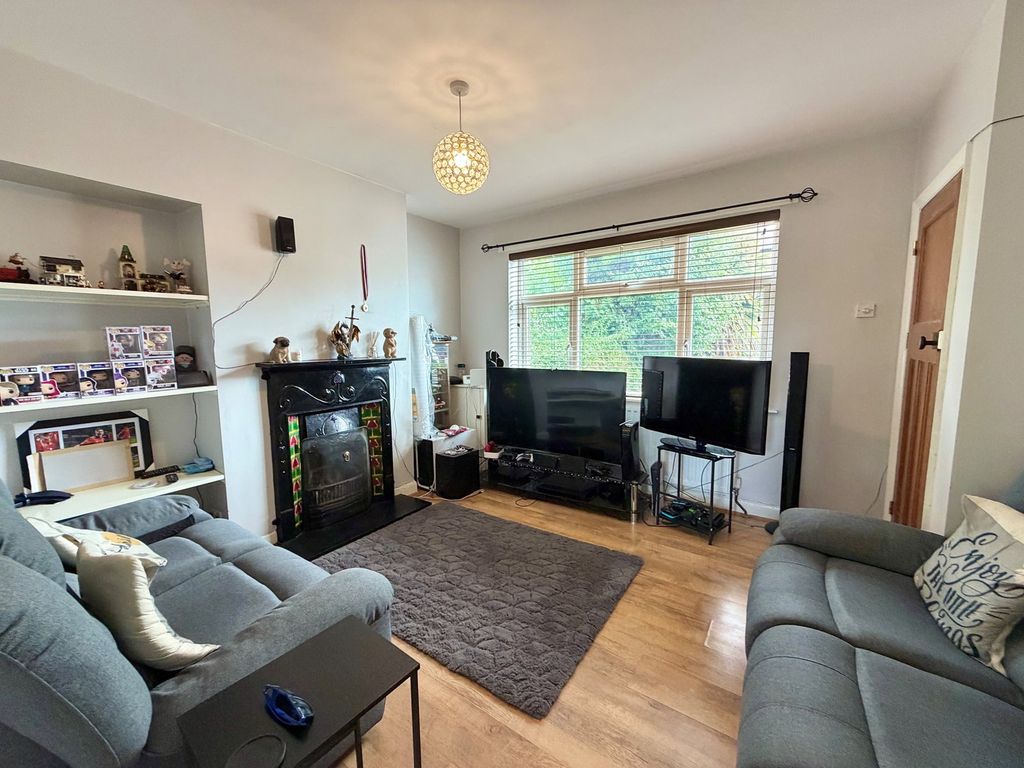 Property photo 3 of 18
