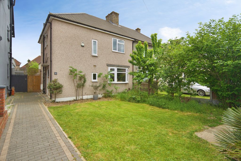 Property photo 2 of 19