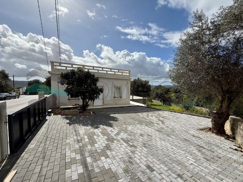 Property photo 1 of 31
