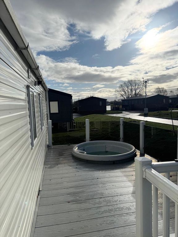 Property photo 3 of 12 Photo 5