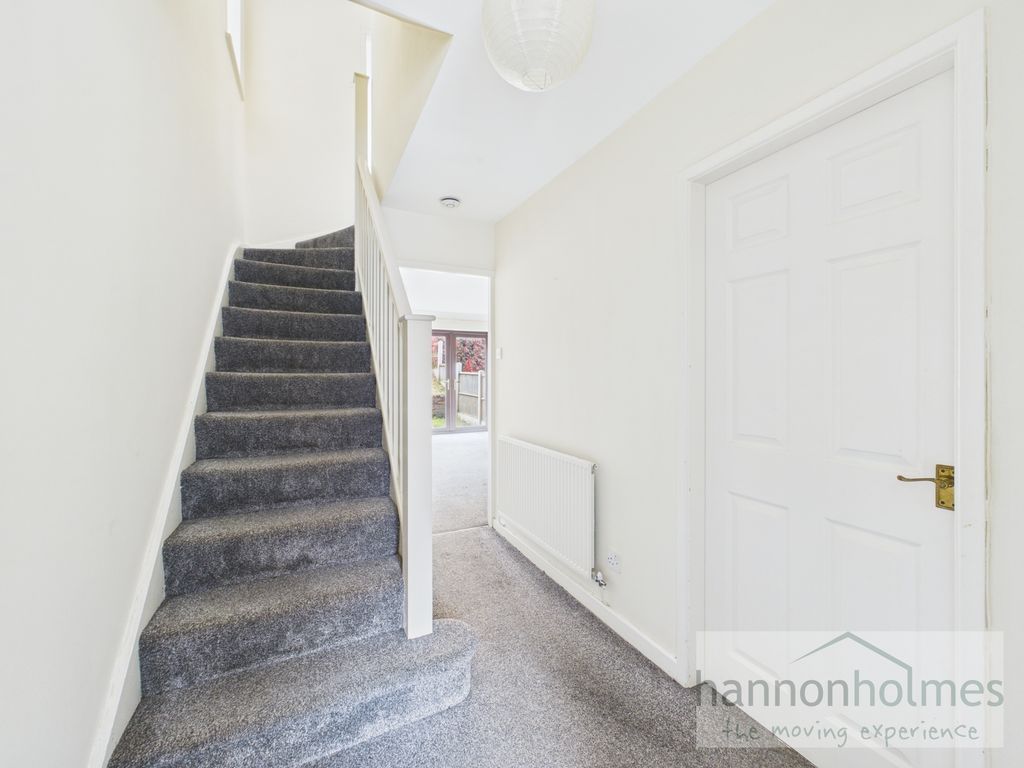 Property photo 3 of 22 Cam05283G0-Pr0246-Still003