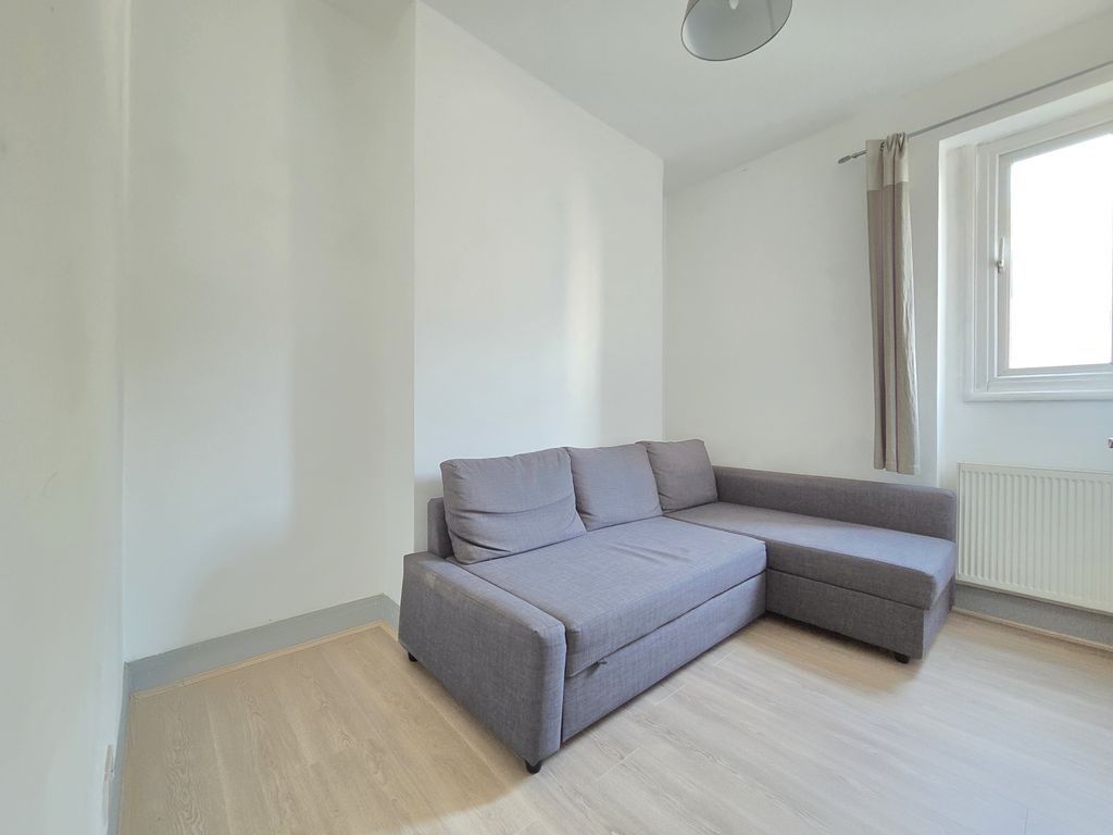 Property photo 3 of 6 Gallery