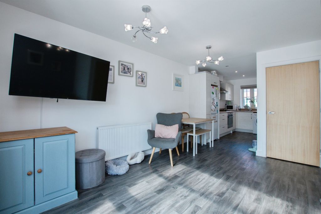 Property photo 3 of 22