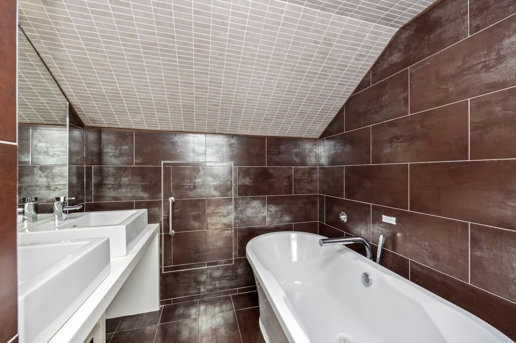 Additional image 25 of 3 bed flat for saleSussex Square, Brighton, East Sussex BN2