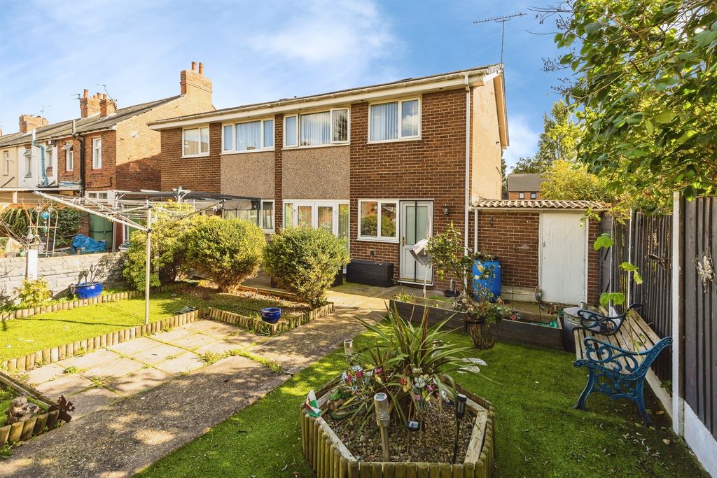 Property photo 3 of 16
