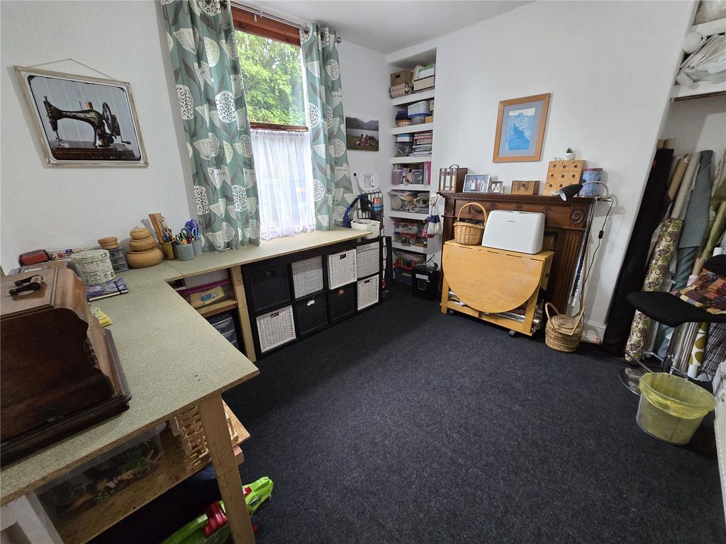 Property photo 3 of 20 Picture No. 12
