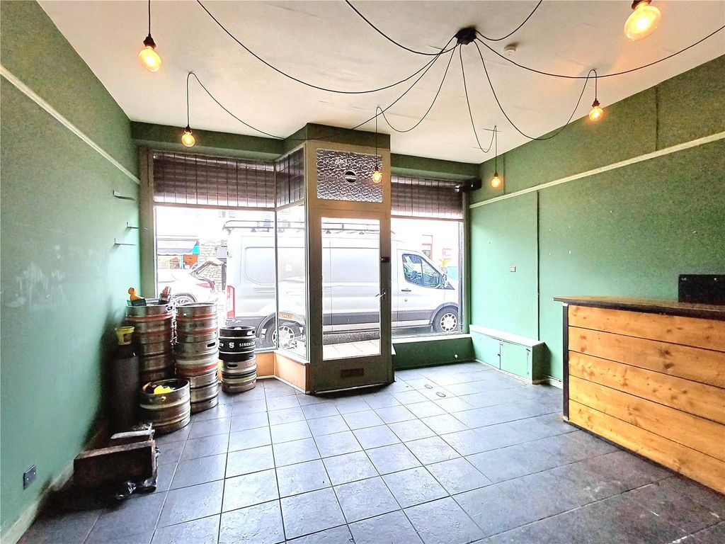 Property photo 2 of 7 Picture No. 10