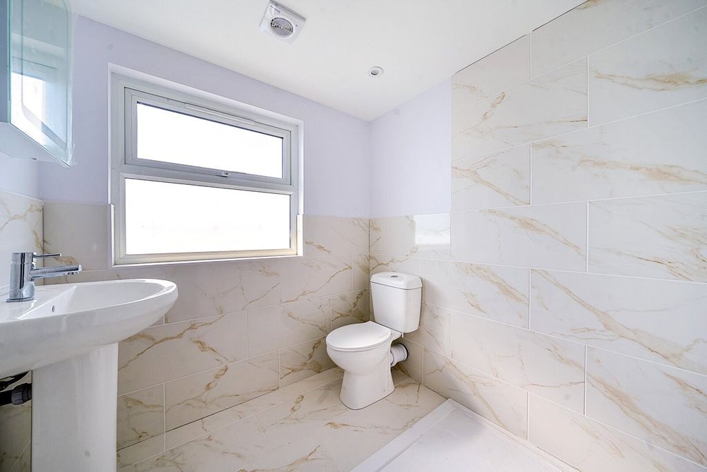 Property photo 3 of 13 Shower Room