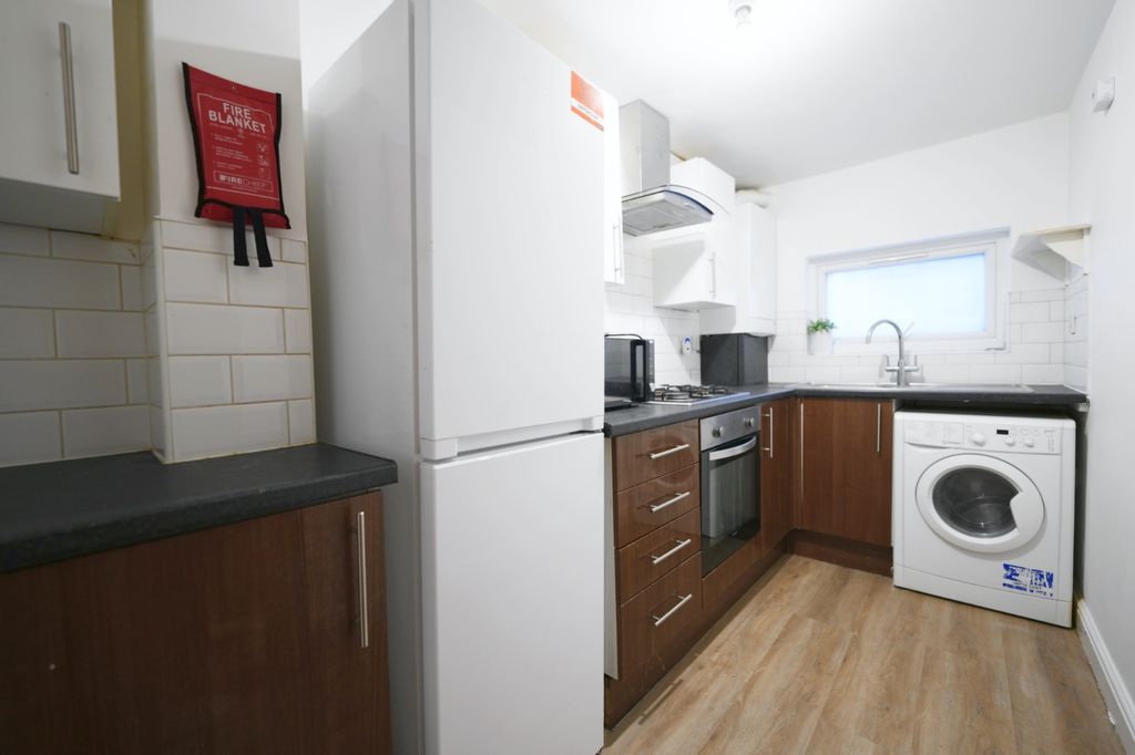 Property photo 2 of 3