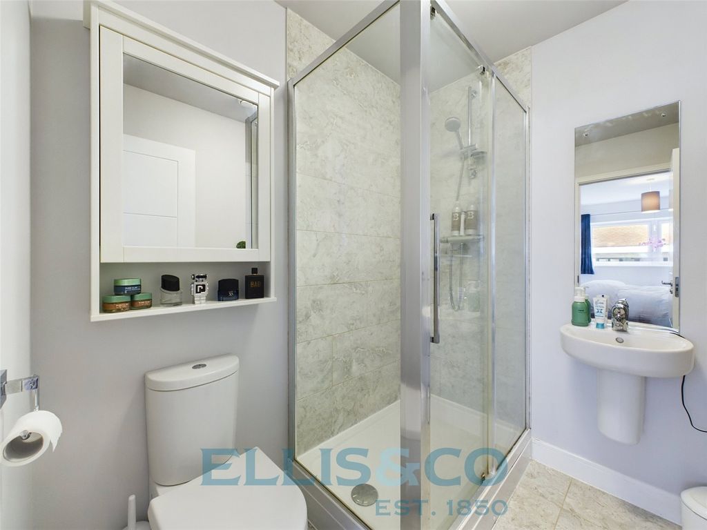 Property photo 2 of 13 Picture No. 01