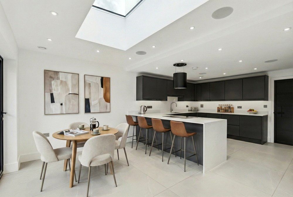 Property photo 2 of 18 Kitchen/Diner