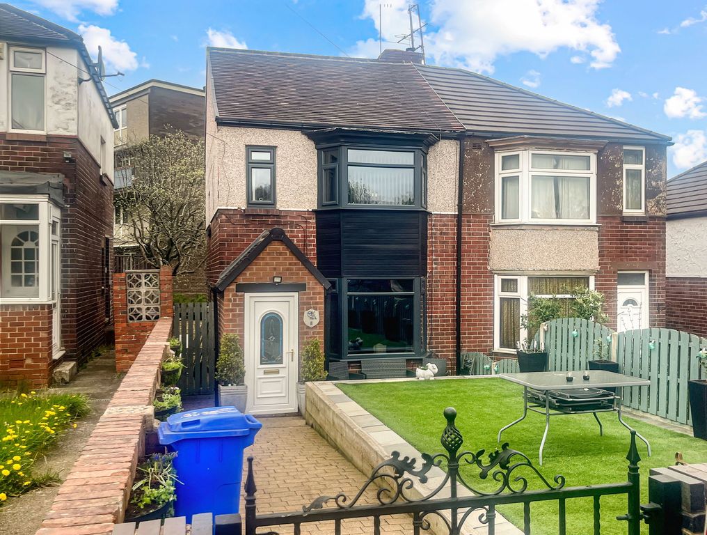 Property photo 1 of 28