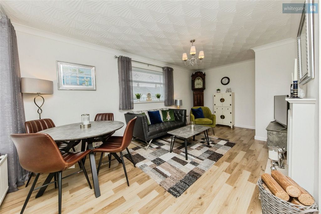 Property photo 2 of 17 Picture No. 09