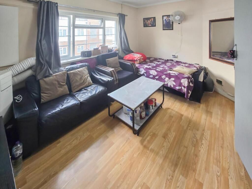 Property photo 1 of 6
