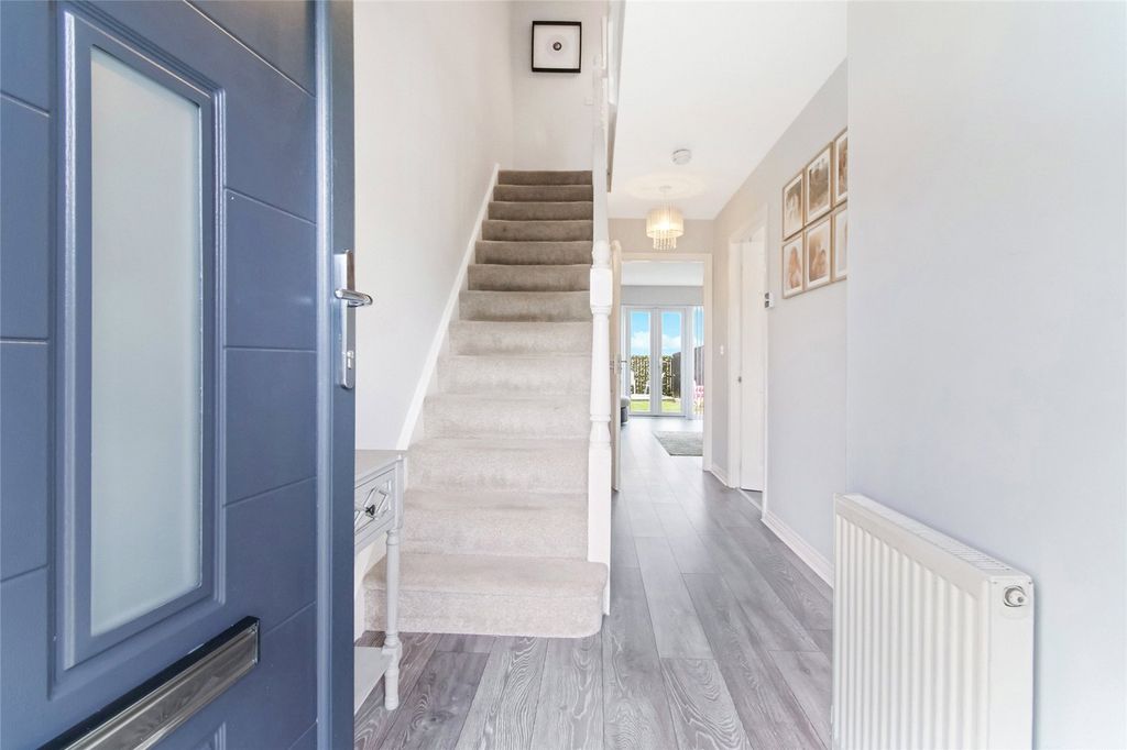 Additional image 4 of 4 bed terraced house for saleInchgreen Gardens, Greenock, Inverclyde PA15