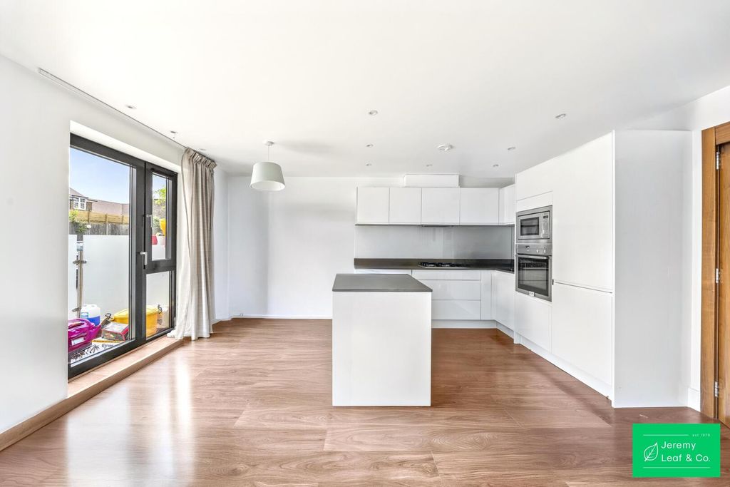 Property photo 1 of 13 Kitchen