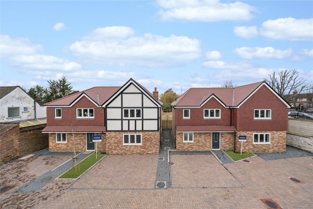 Property photo 2 of 7 Picture No. 32