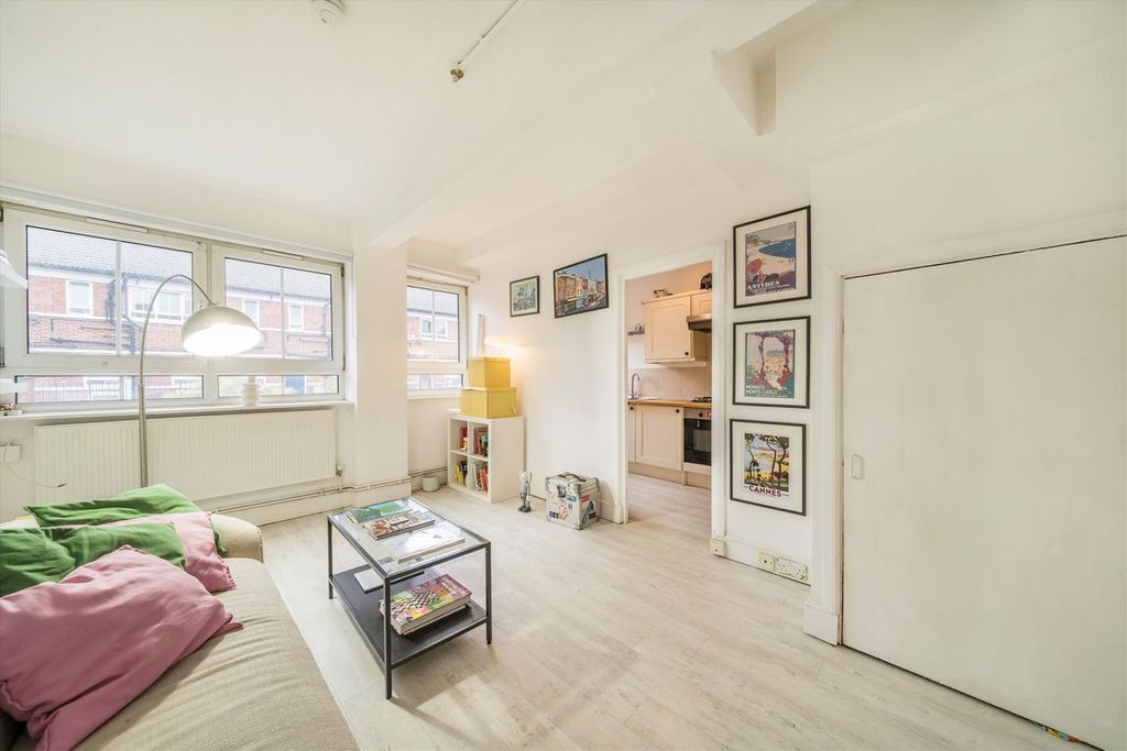 Property photo 2 of 6