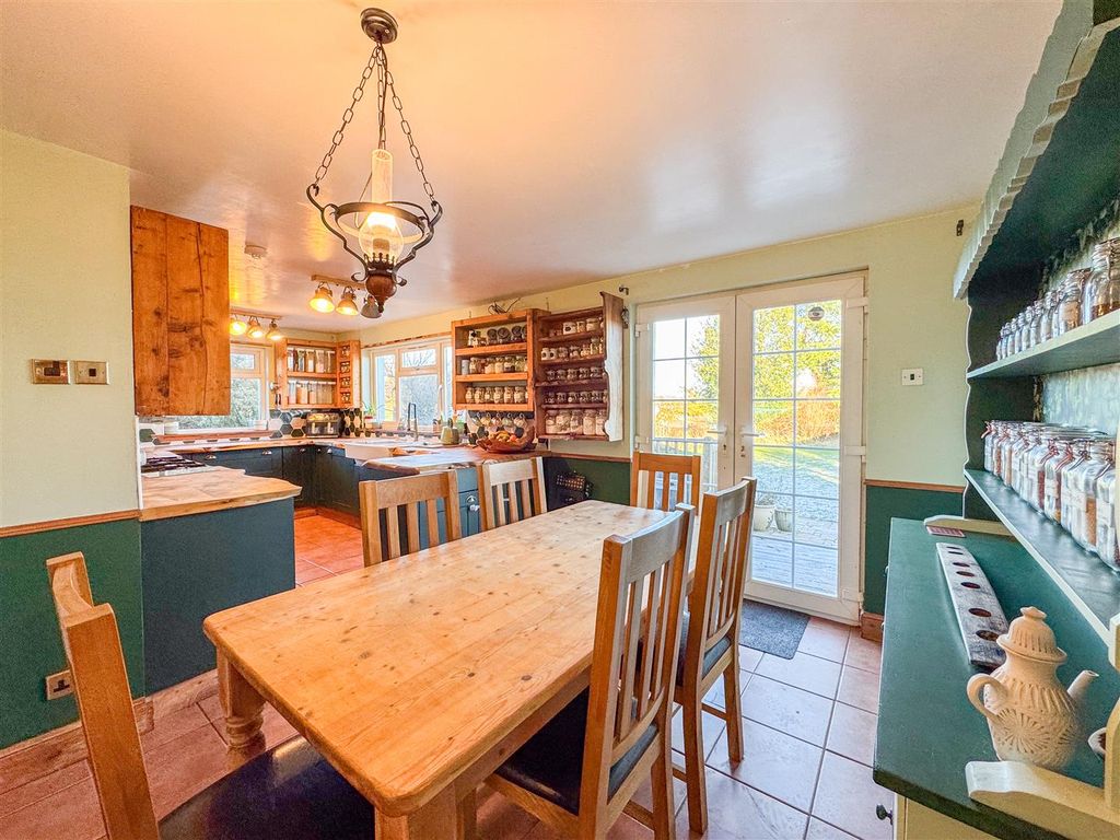 Property photo 2 of 30 Dining Area