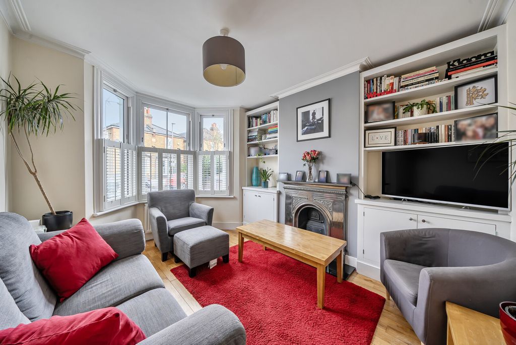 Property photo 2 of 14 Sitting Room