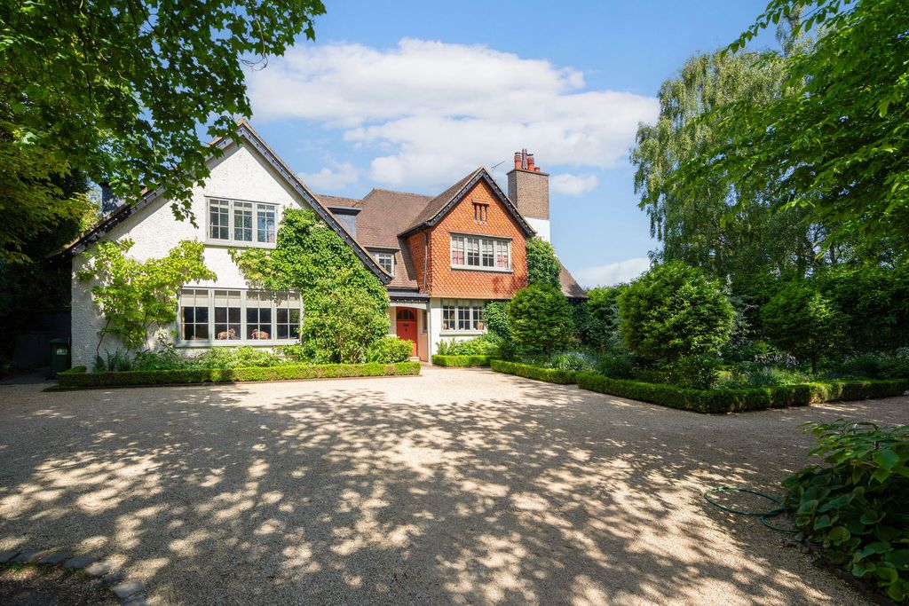 Property photo 1 of 18