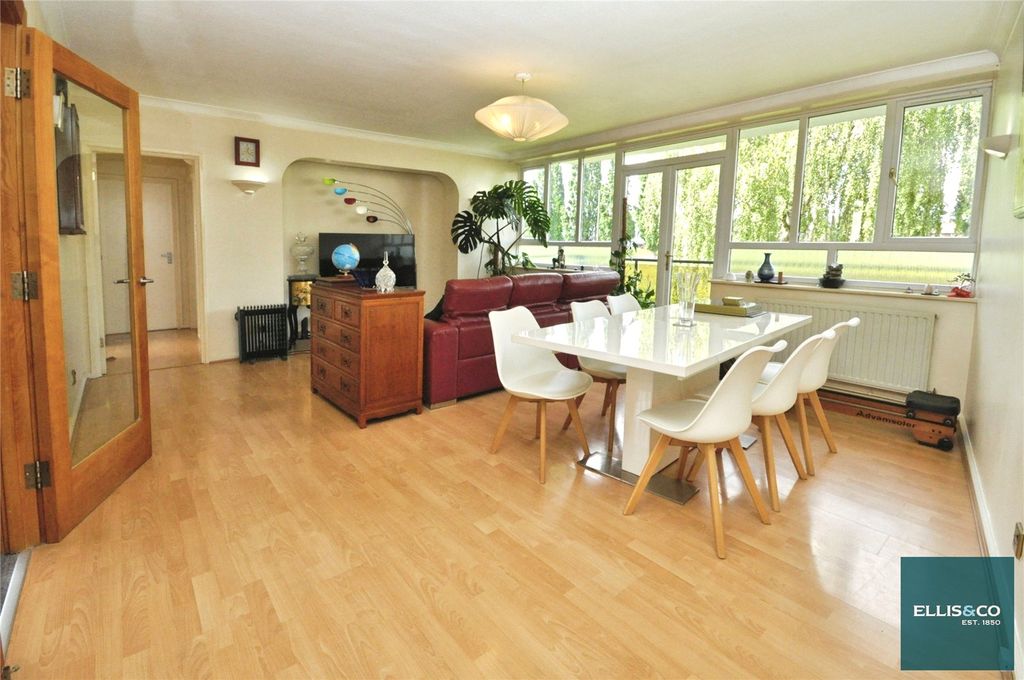 Property photo 1 of 11 Picture No. 36