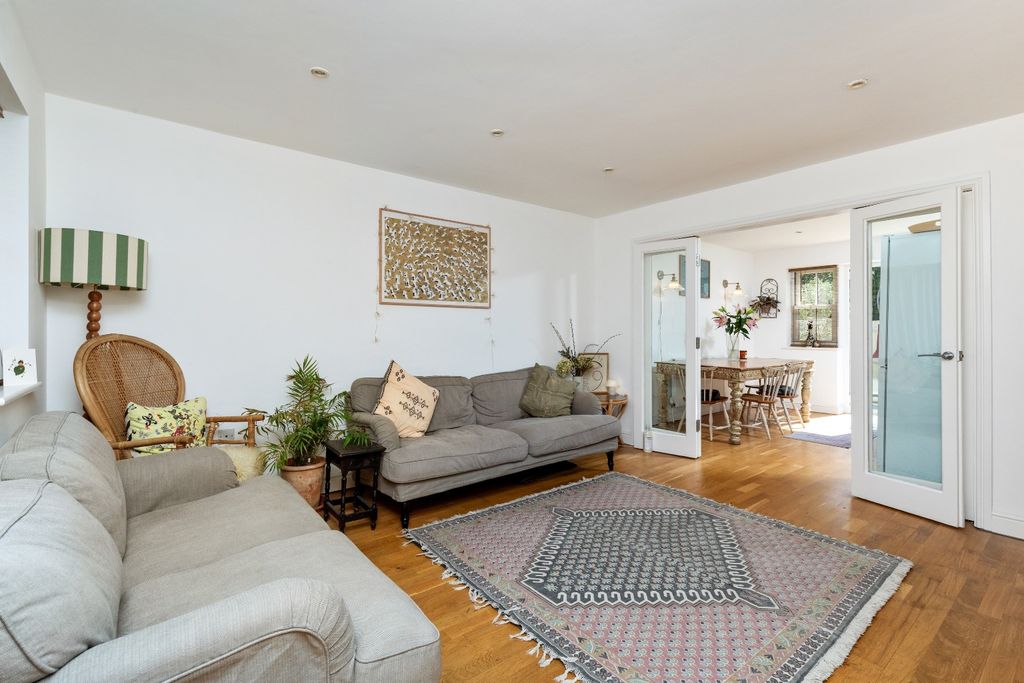 Property photo 2 of 14 3131064