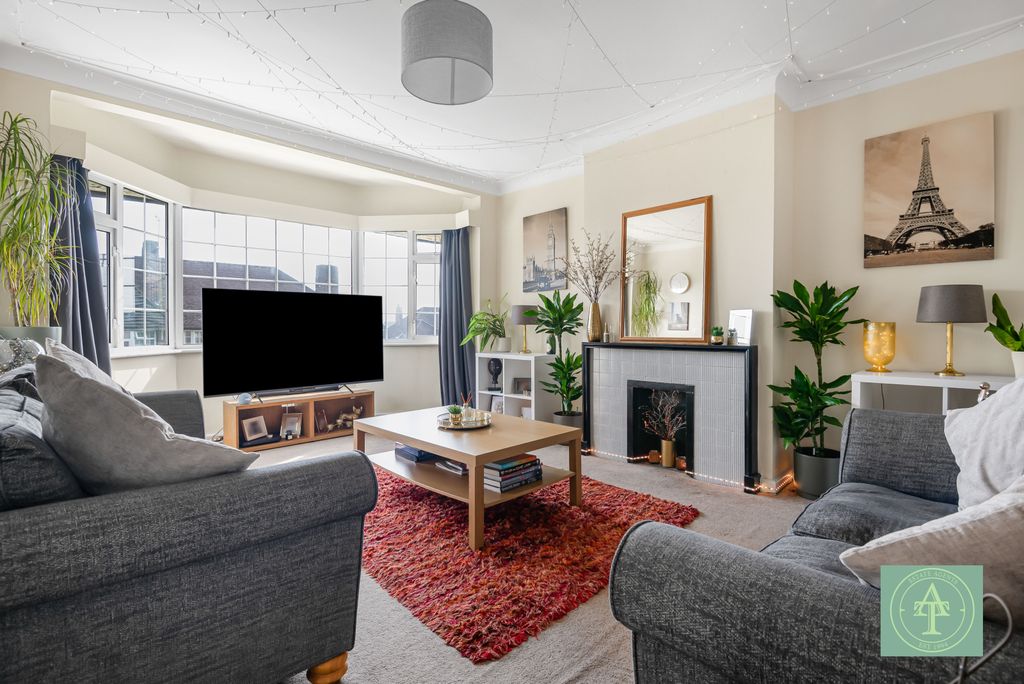 Property photo 2 of 22 Gallery