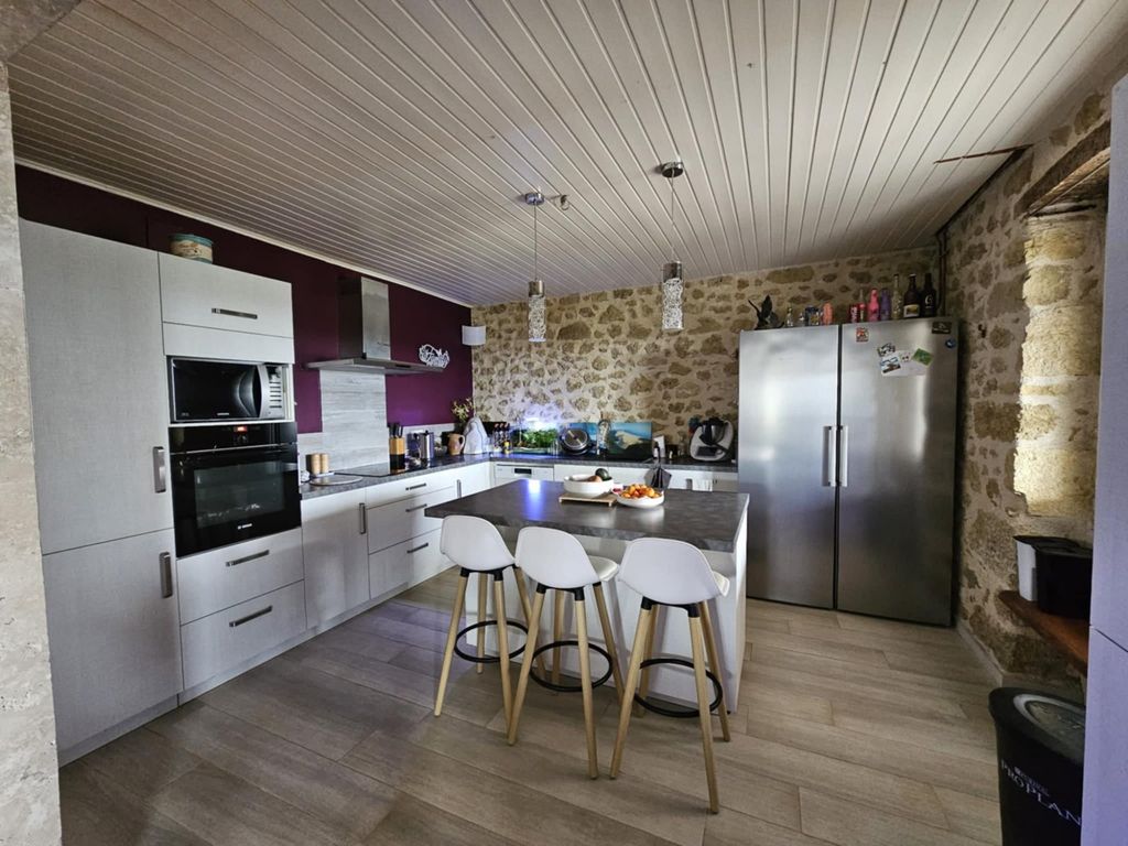 Property photo 2 of 50