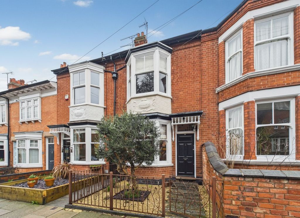 Property photo 1 of 18