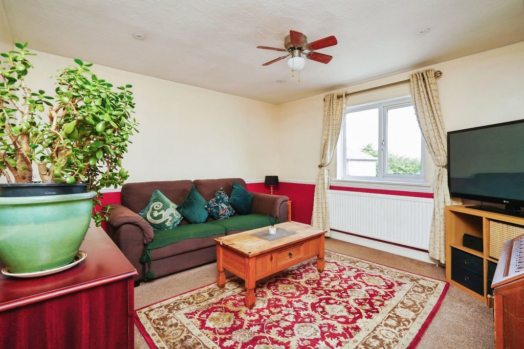 Property photo 3 of 14