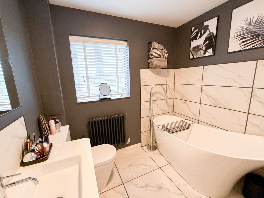 Property photo 3 of 38 Bathroom