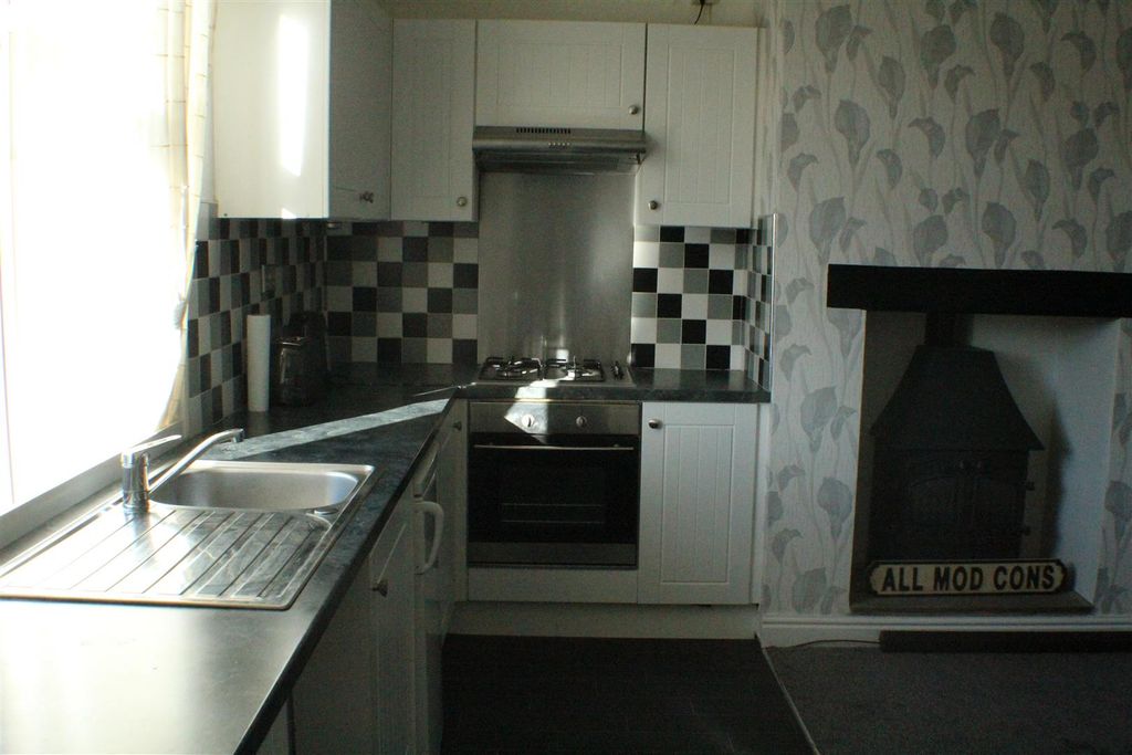 Property photo 3 of 5