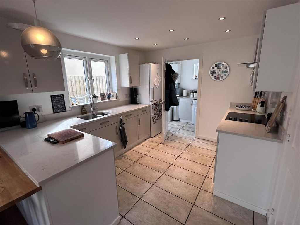 Property photo 3 of 15 07.Jpg