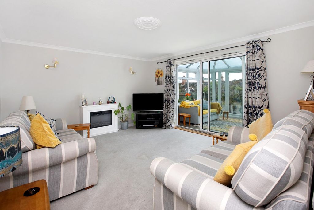 Property photo 2 of 16 Photo 14