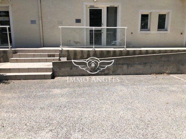 Property photo 1 of 6 Local For Professionals 54 m2