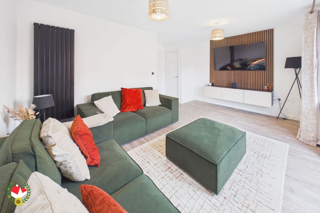 Property photo 2 of 15