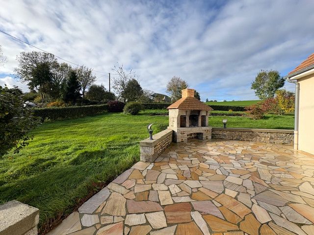 Property photo 2 of 11