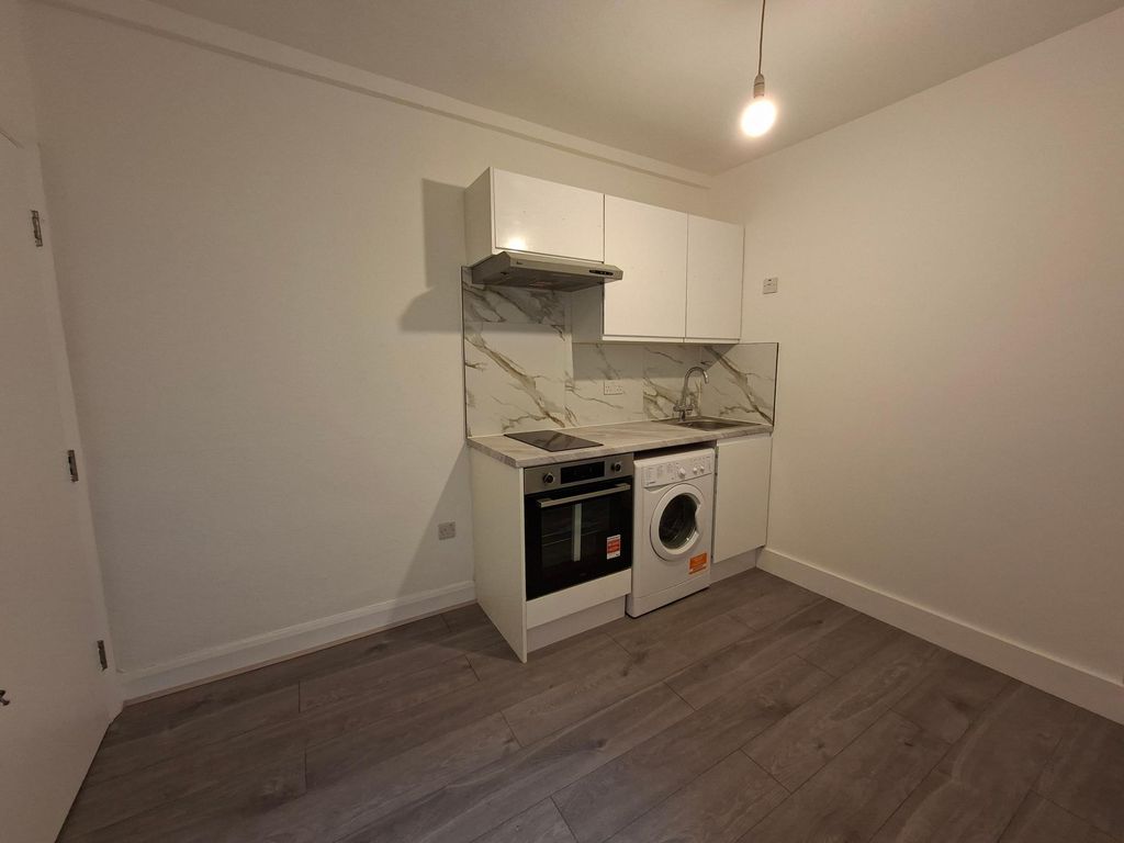 Property photo 2 of 9 Photo 1