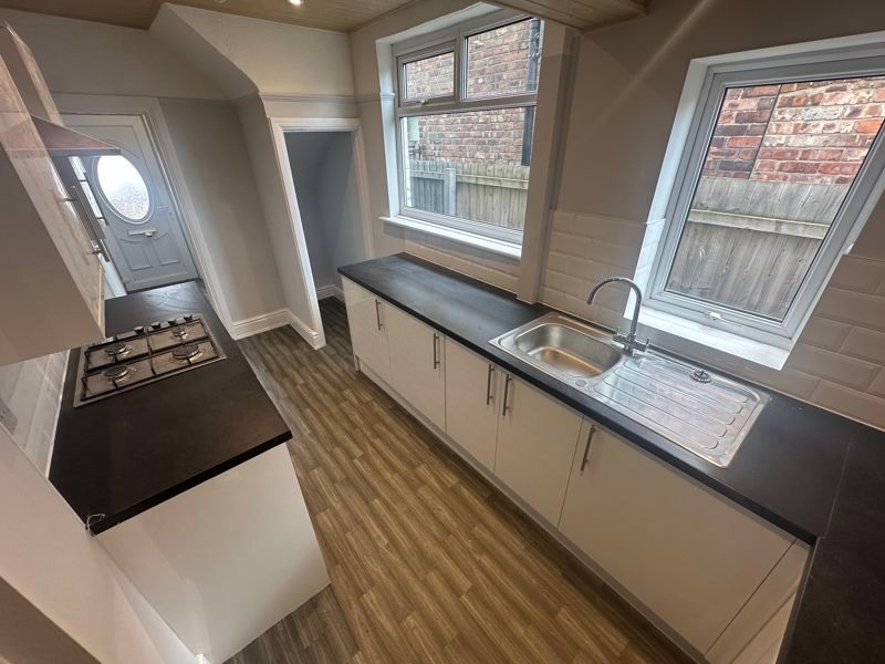 Property photo 2 of 19 Kitchen