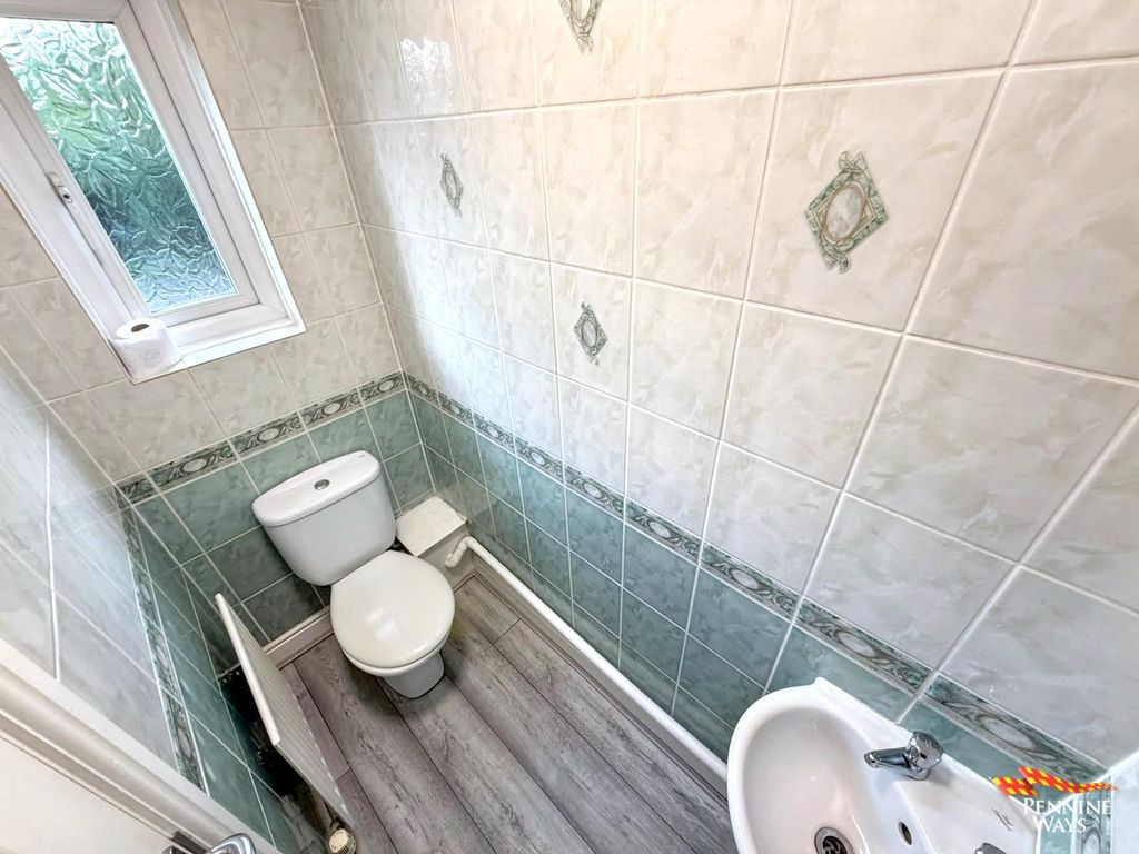 Property photo 3 of 25