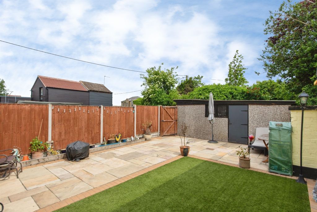 Property photo 3 of 13