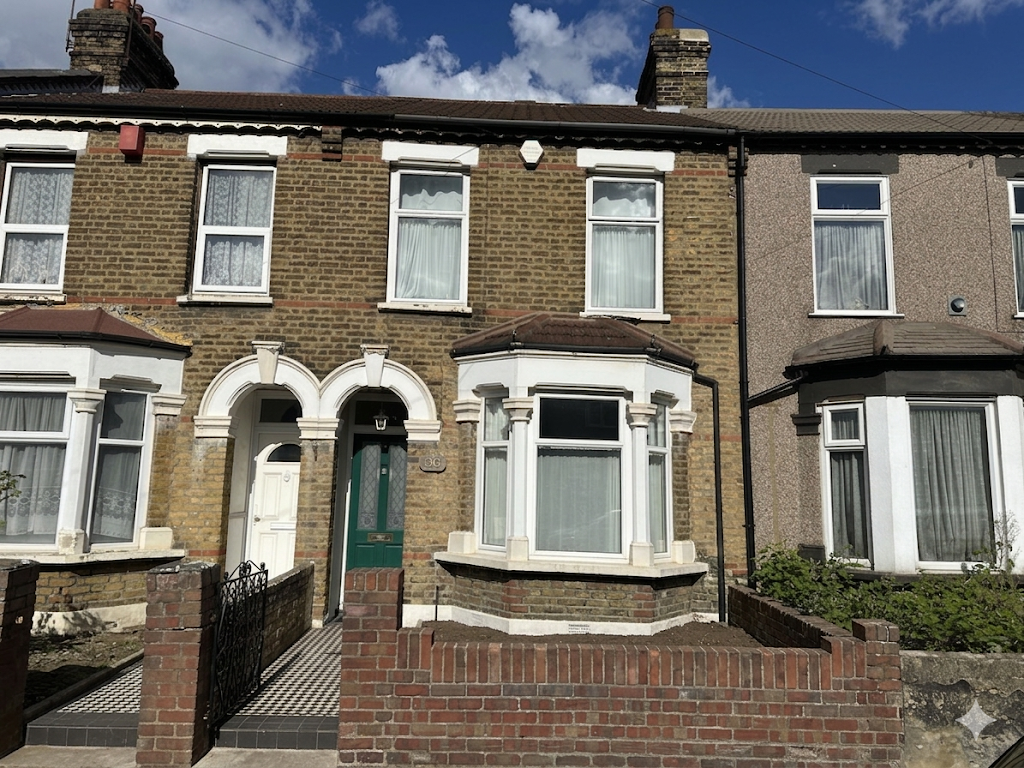 Property photo 1 of 8