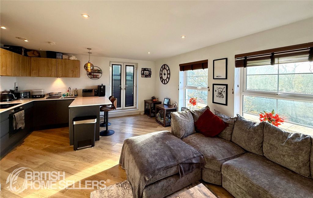 Property photo 1 of 21 Picture No. 04