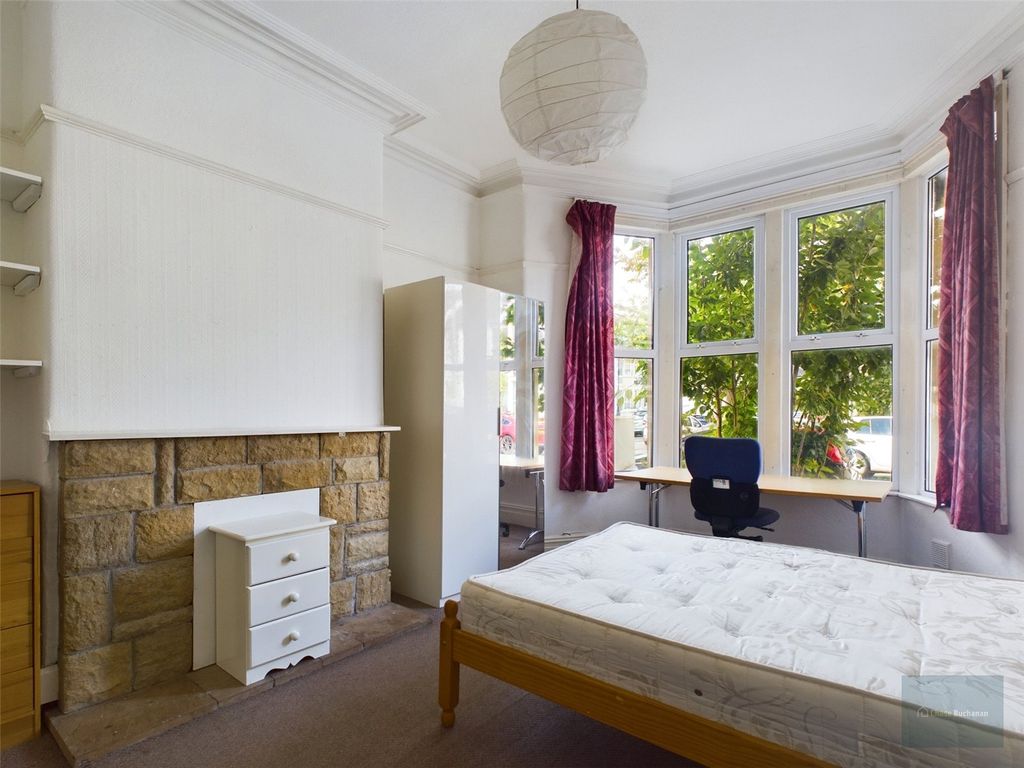 Property photo 3 of 14 Picture No. 12