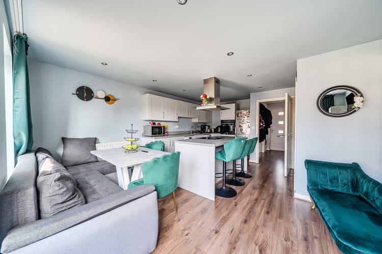 Property photo 3 of 19