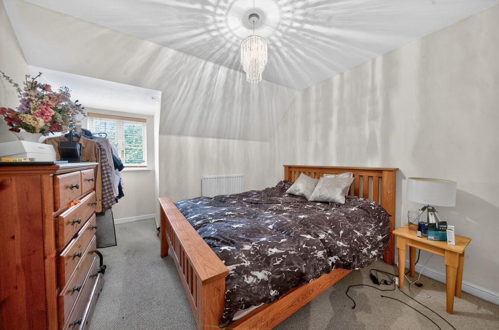 Additional image 16 of 2 bed flat for saleGrace Gardens, Crookham Road, Fleet GU51