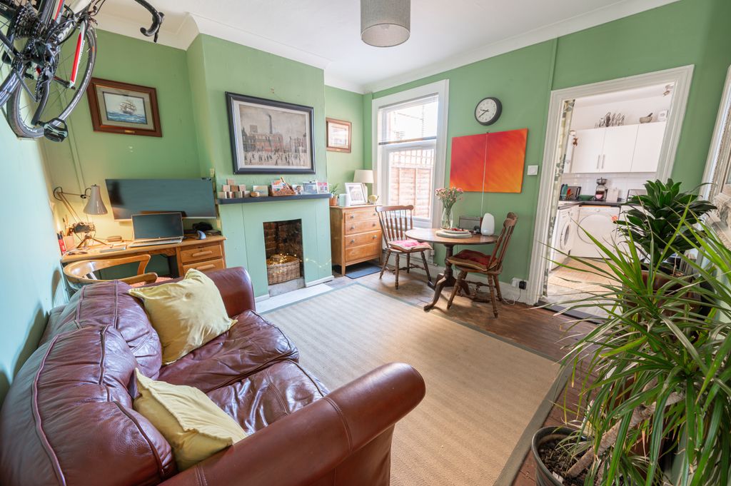 Property photo 3 of 11 Dsc_0156-Hdr