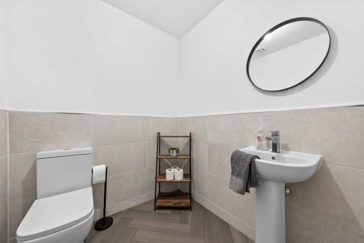 Property photo 3 of 34